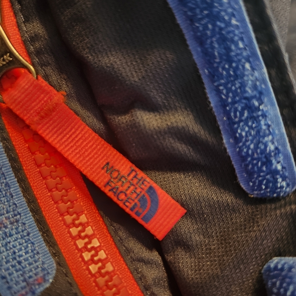 The North Face HYVENT Windbreaker Jacket - Youth XL - Blue, Navy, & Red - Picture 12 of 14